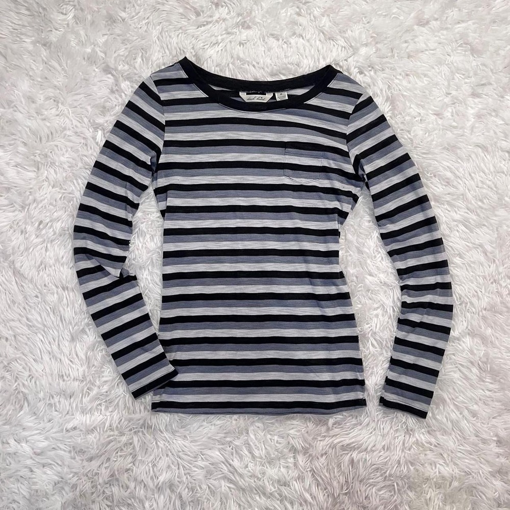y2k gray, white, & black striped long sleeve top medium
